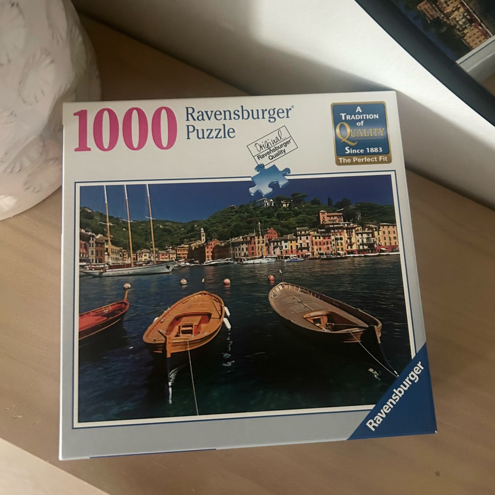 Ravensburger Vibrant Coastal Town 1000 Piece Jigsaw Puzzle